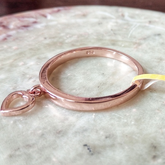Jewelry - Heart Dangle Ring